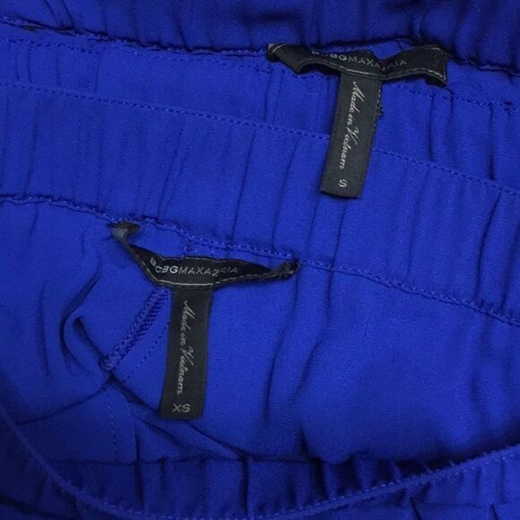 New. BCBG MAXAZRIA blue pleated shorts. NWOT - Picture 5 of 5